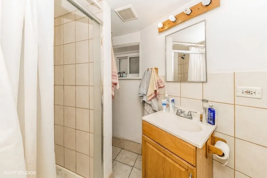 2347 W Maypole Avenue IL