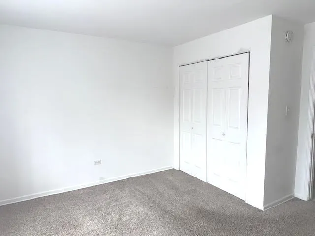 1621 N Windsor Drive 214 IL