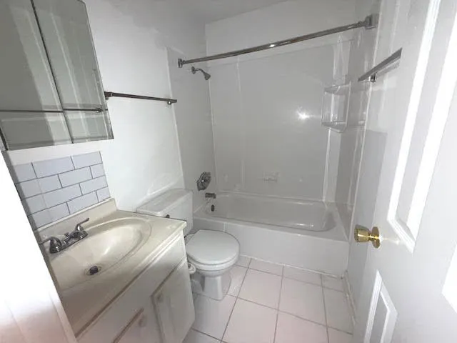 1621 N Windsor Drive 214 IL