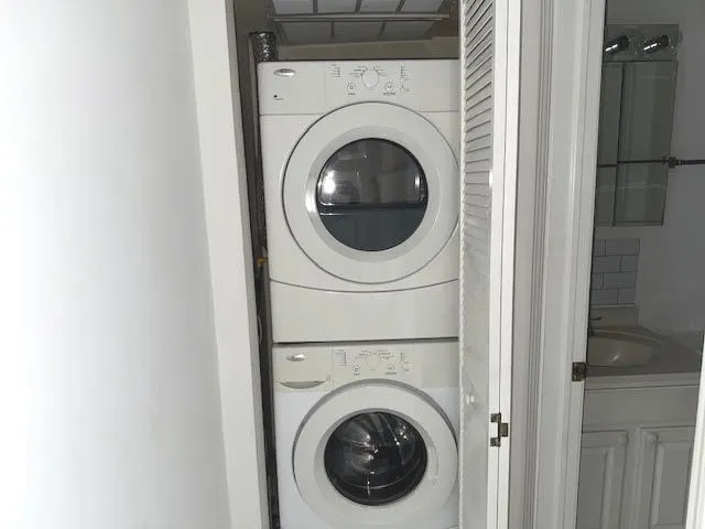 1621 N Windsor Drive 214 IL