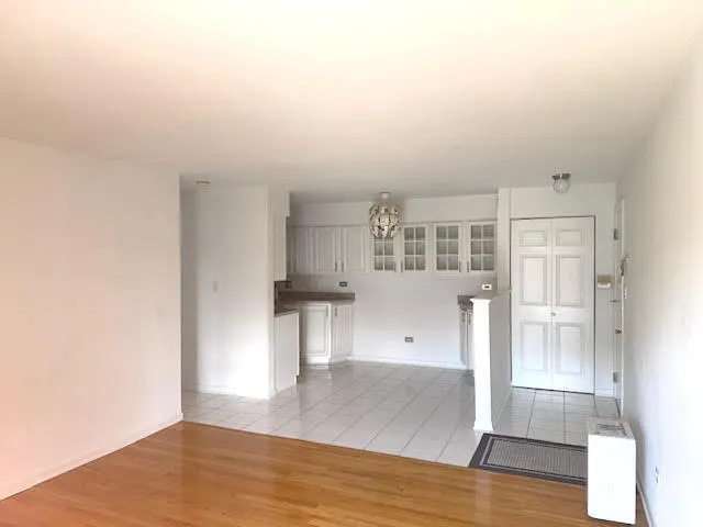 1621 N Windsor Drive 214 IL