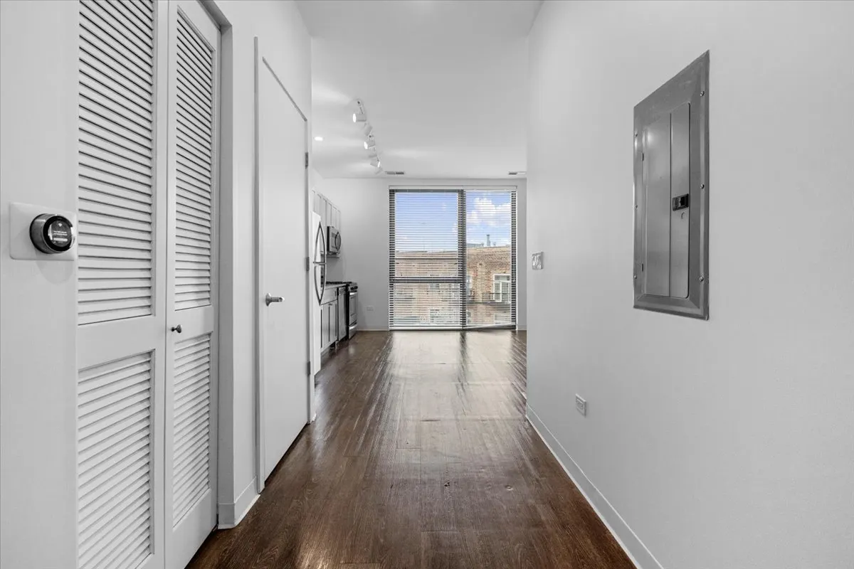 830 N Milwaukee Avenue 410 IL