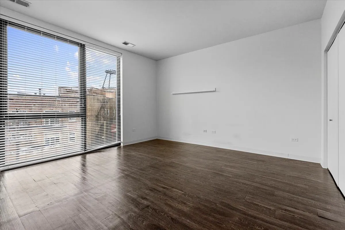 830 N Milwaukee Avenue 410 IL