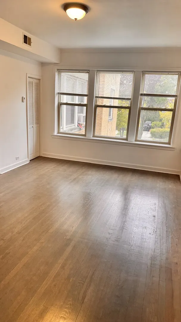 4441 N Central Park Avenue 2 IL