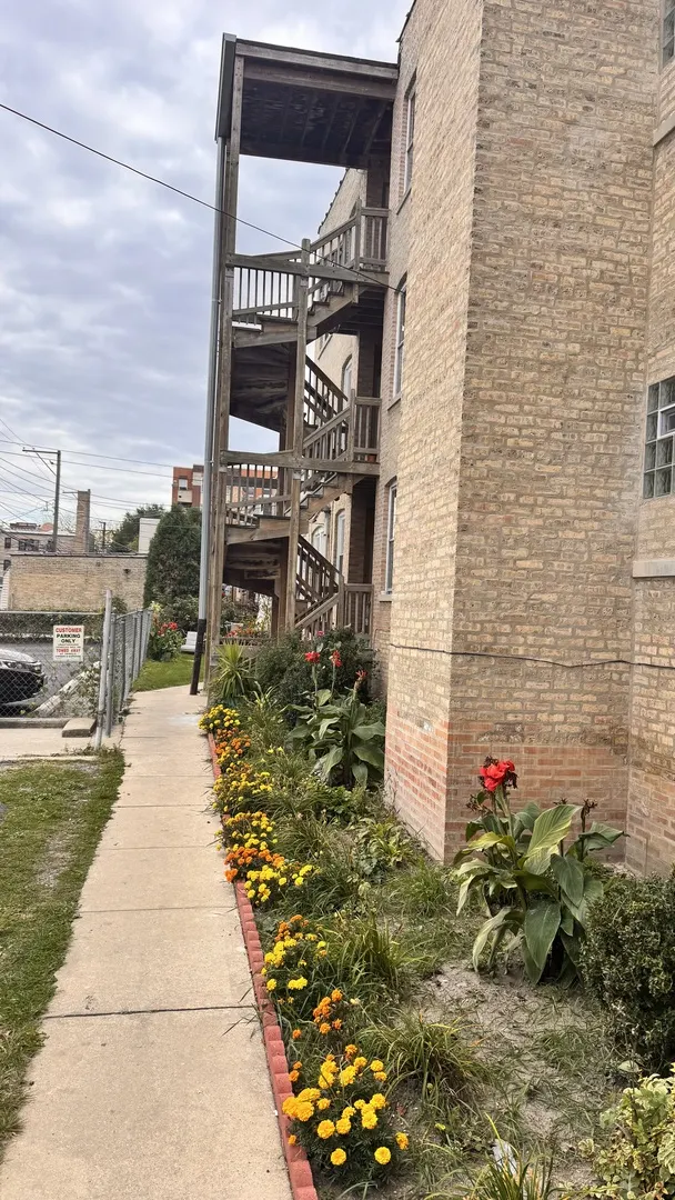 4441 N Central Park Avenue 2 IL