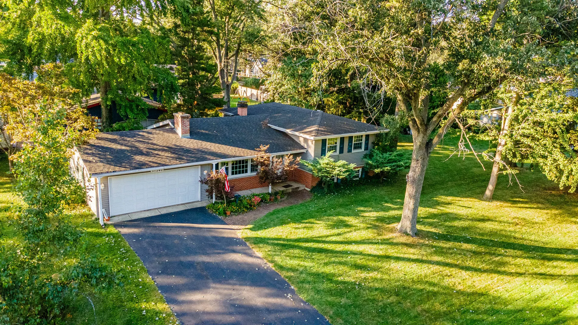 3S240 Burr Oak Drive IL