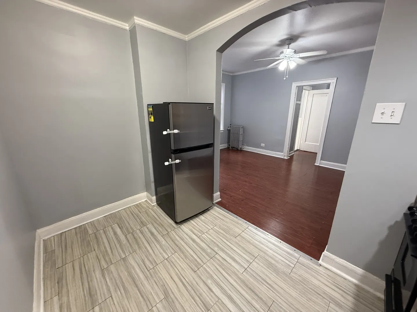 6930 N Greenview Avenue 411 IL