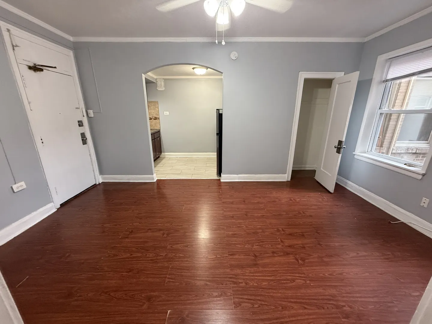 6930 N Greenview Avenue 411 IL