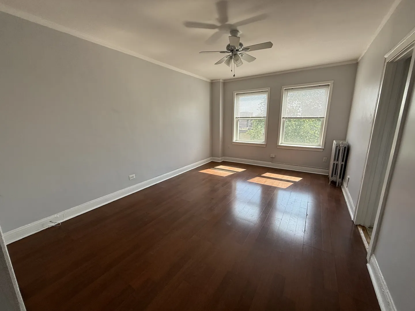 6930 N Greenview Avenue 411 IL