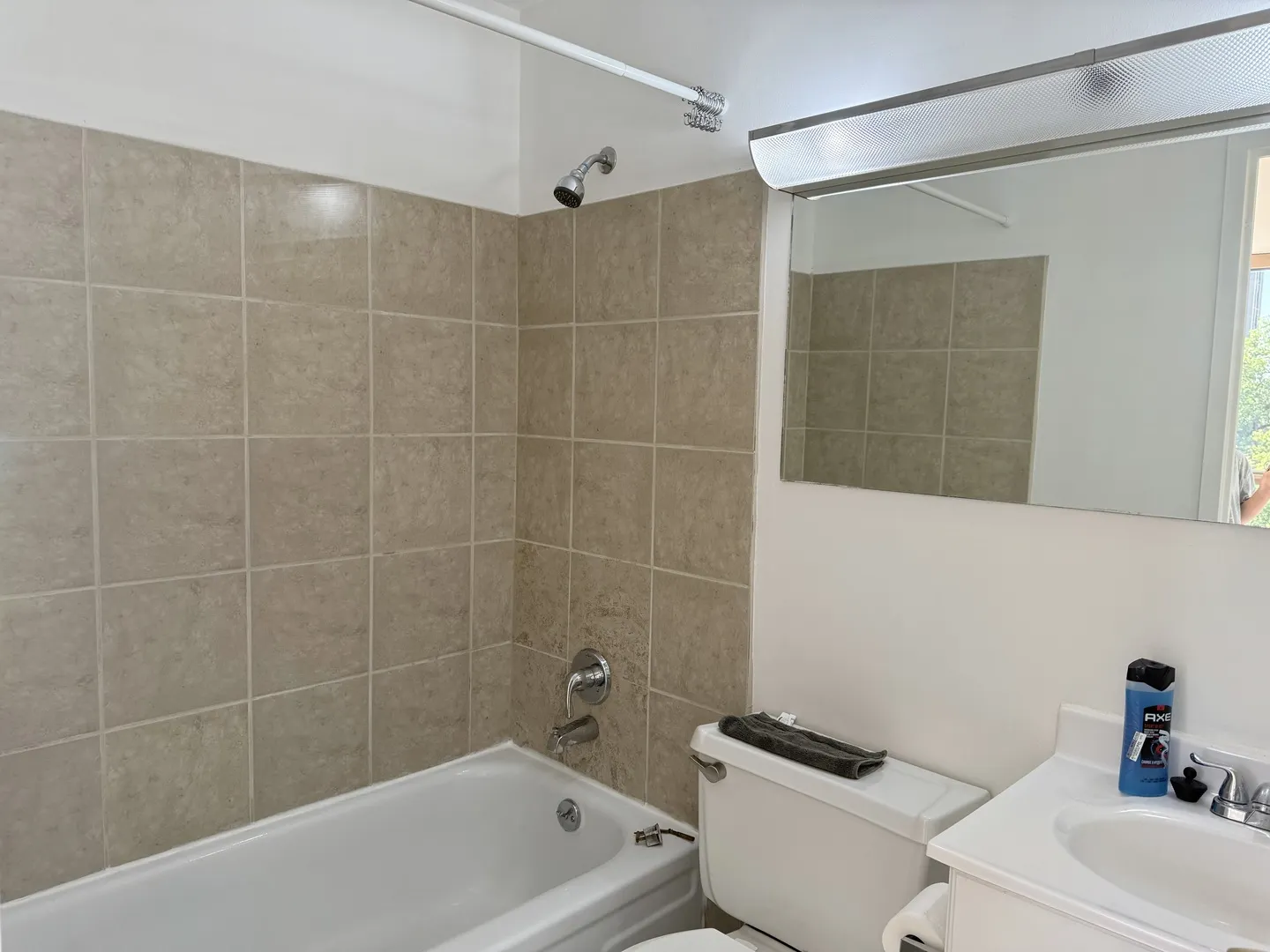 4343 N Clarendon Avenue 602 IL