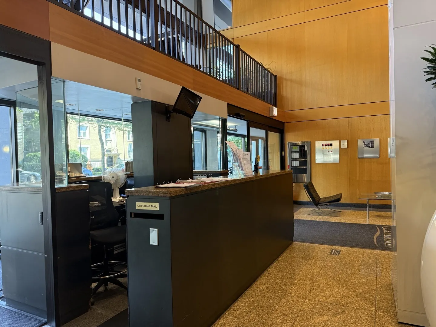 4343 N Clarendon Avenue 602 IL