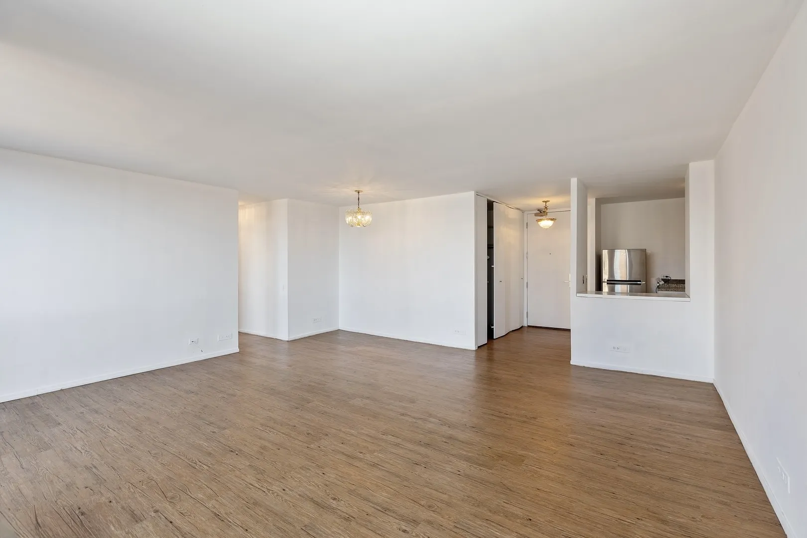 4343 N Clarendon Avenue 602 IL