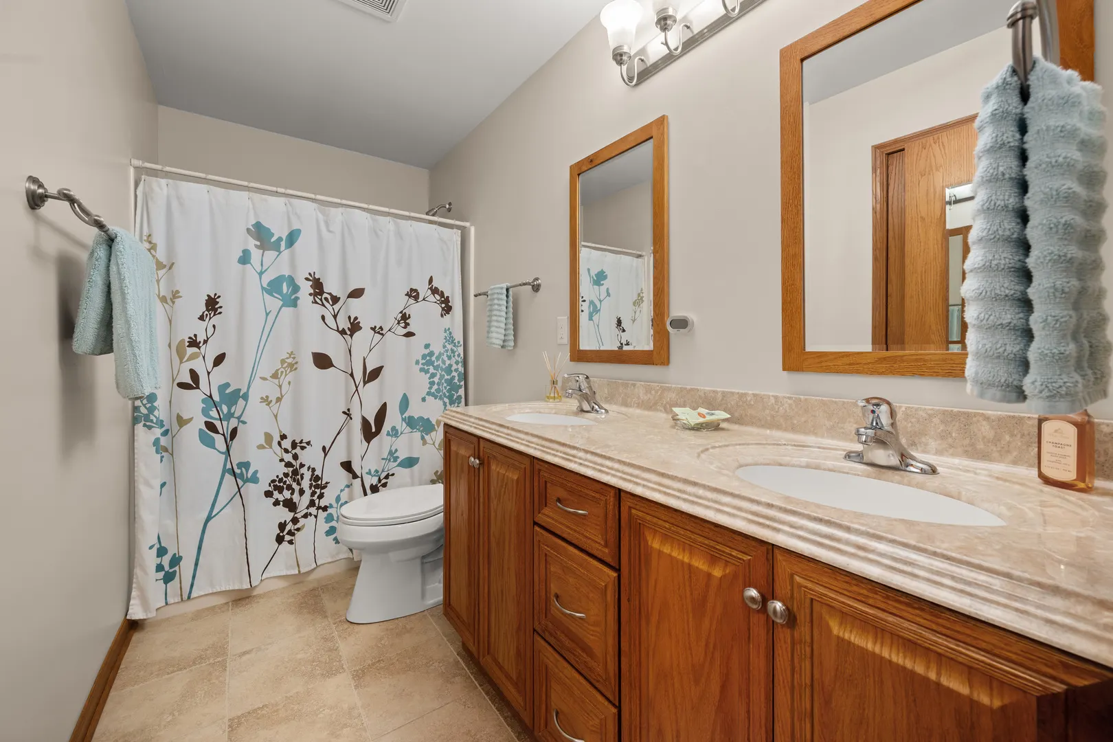 495 John Marshall Lane IL