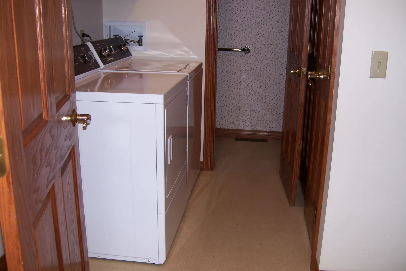 304 N CHAUCER Boulevard IL