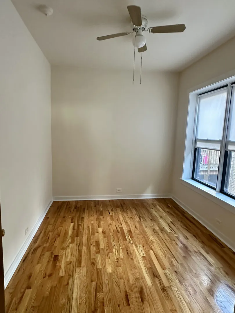 1008 W Argyle Street 2E IL