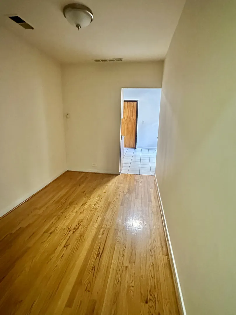 1008 W Argyle Street 2E IL