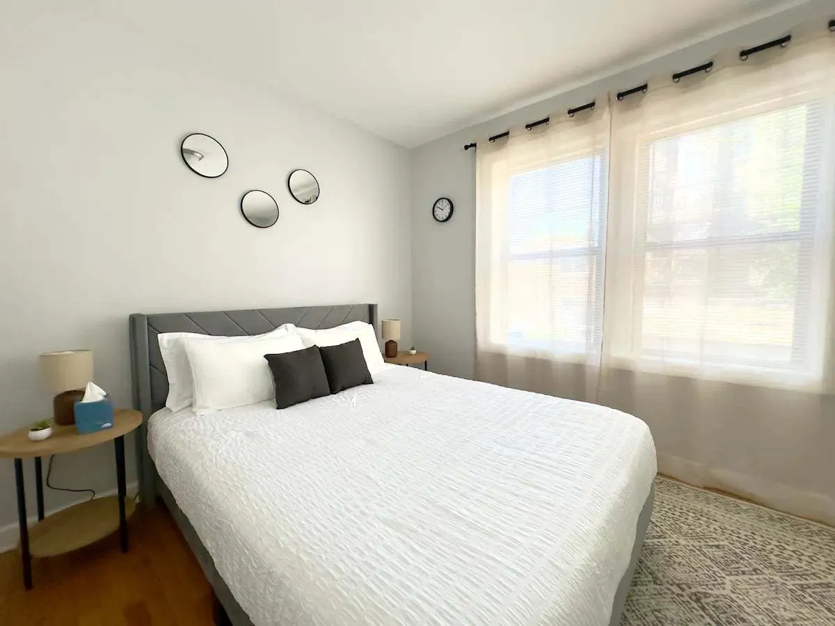 6439 N HAMILTON Avenue 1D IL