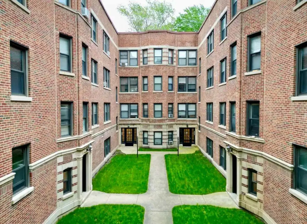 6439 N HAMILTON Avenue 1D IL