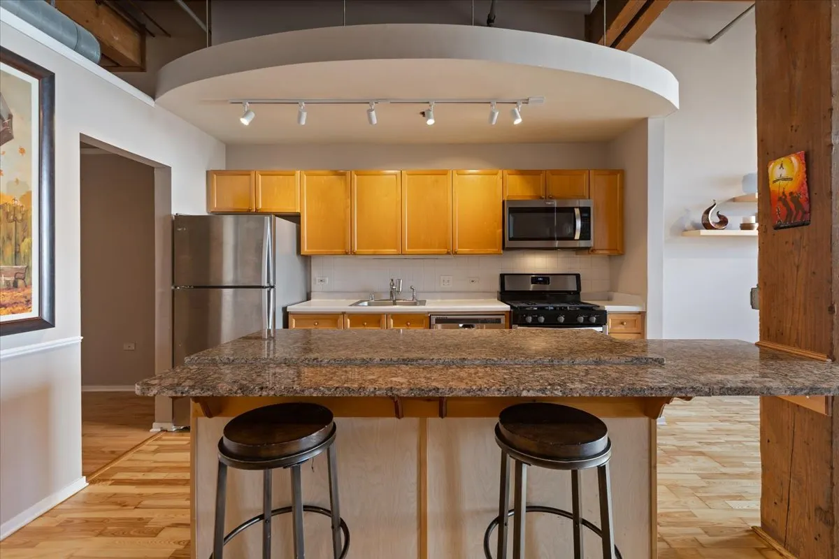 1632 S Indiana Avenue 403 IL