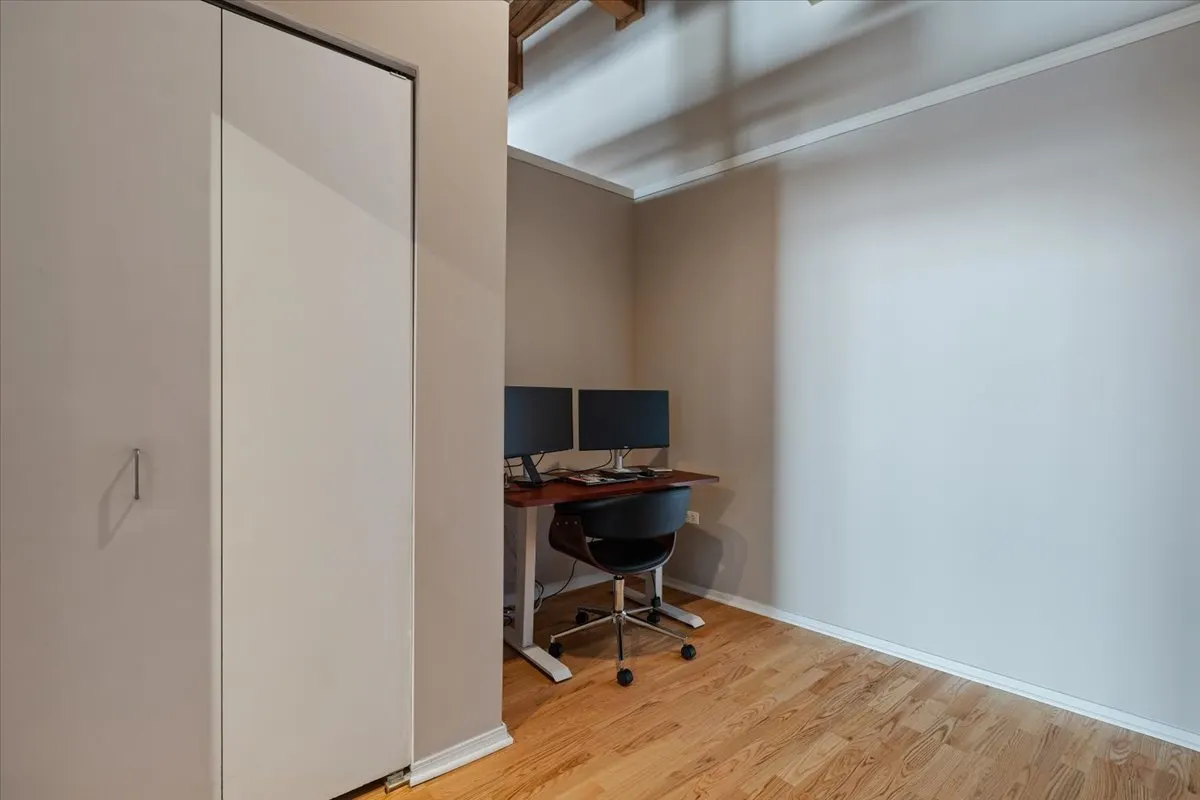 1632 S Indiana Avenue 403 IL