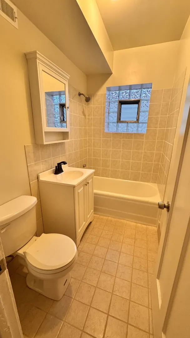 4357 N Drake Avenue 3 IL