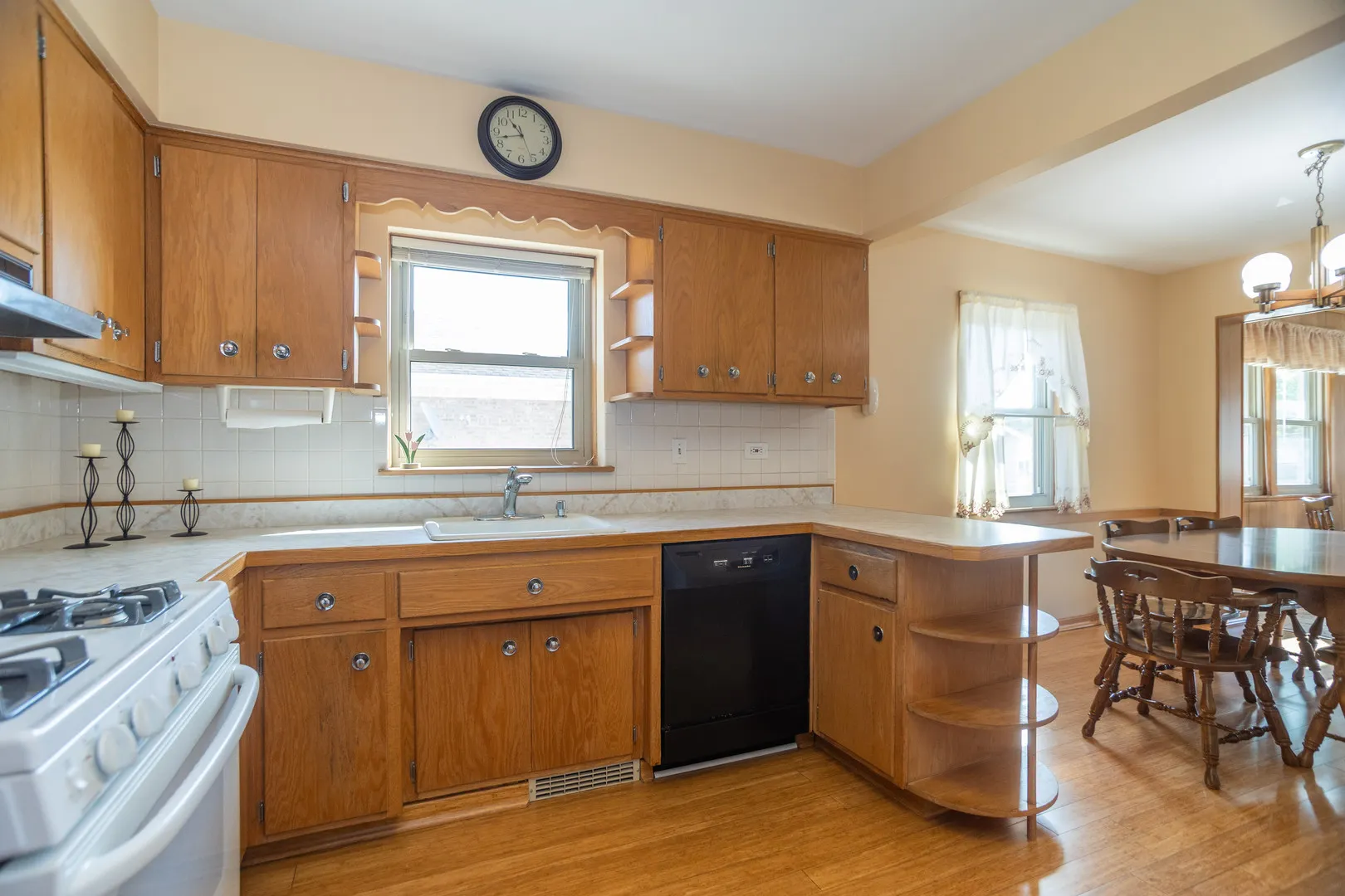 7349 W Crain Street IL