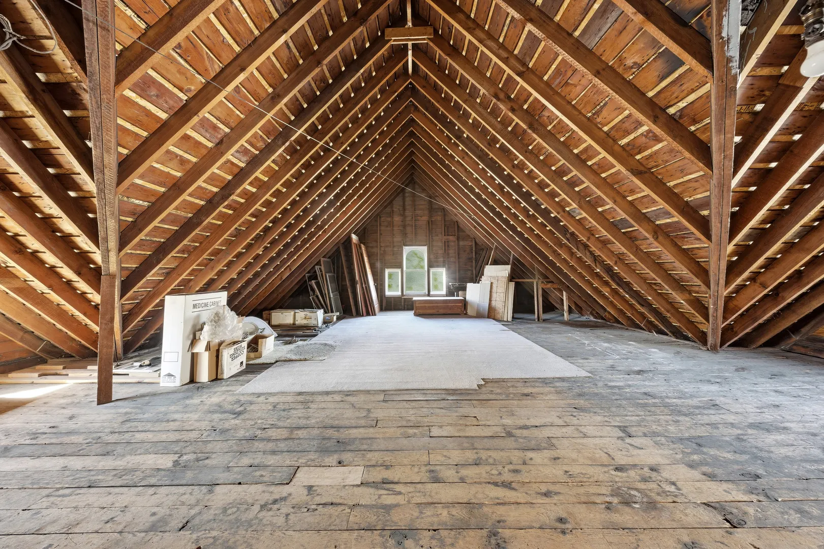 220 W Lincoln Avenue IL