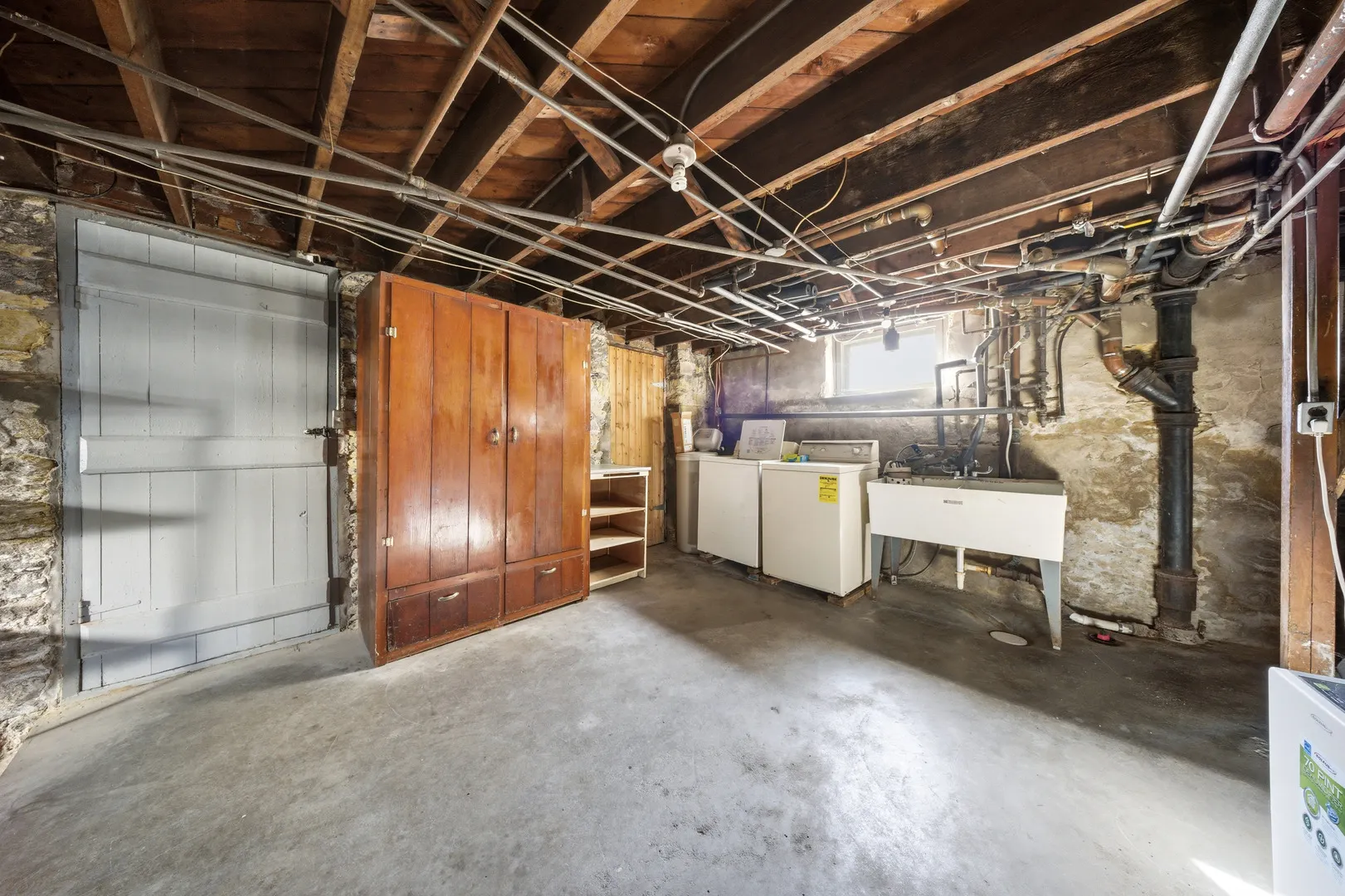 220 W Lincoln Avenue IL