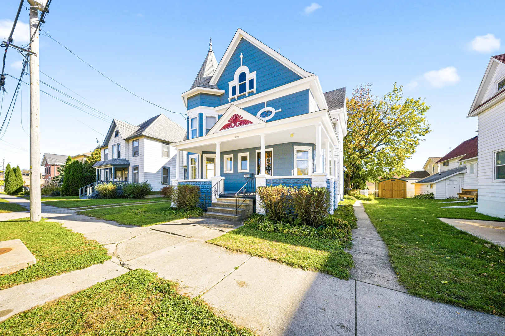 220 W Lincoln Avenue IL