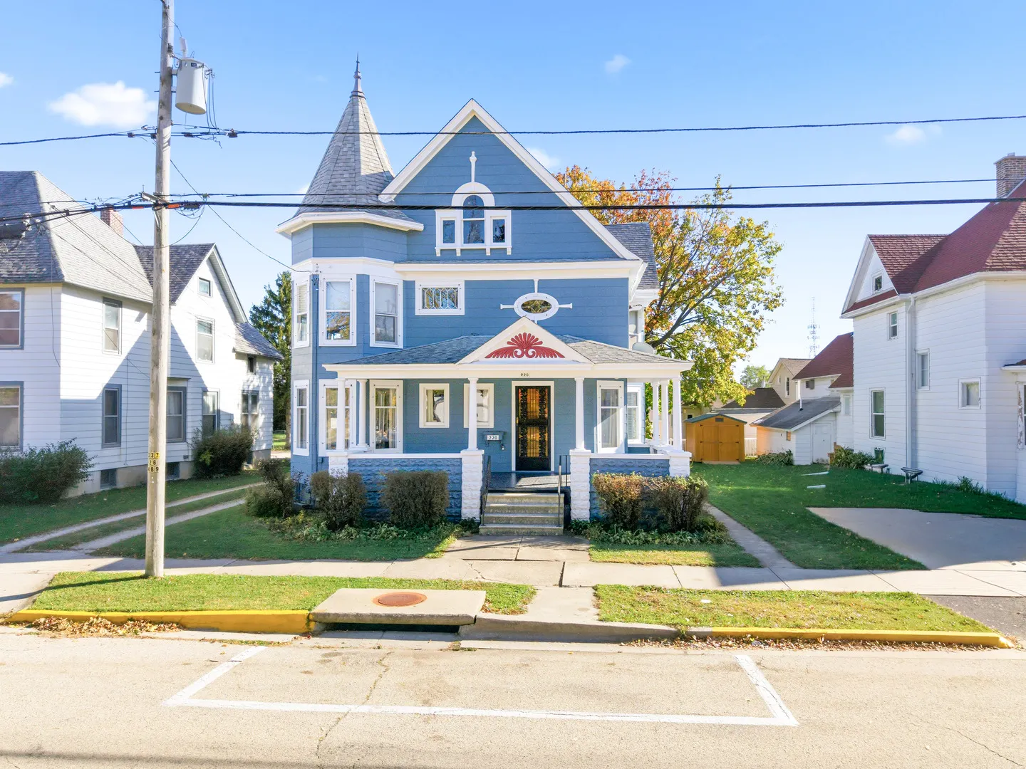 220 W Lincoln Avenue IL