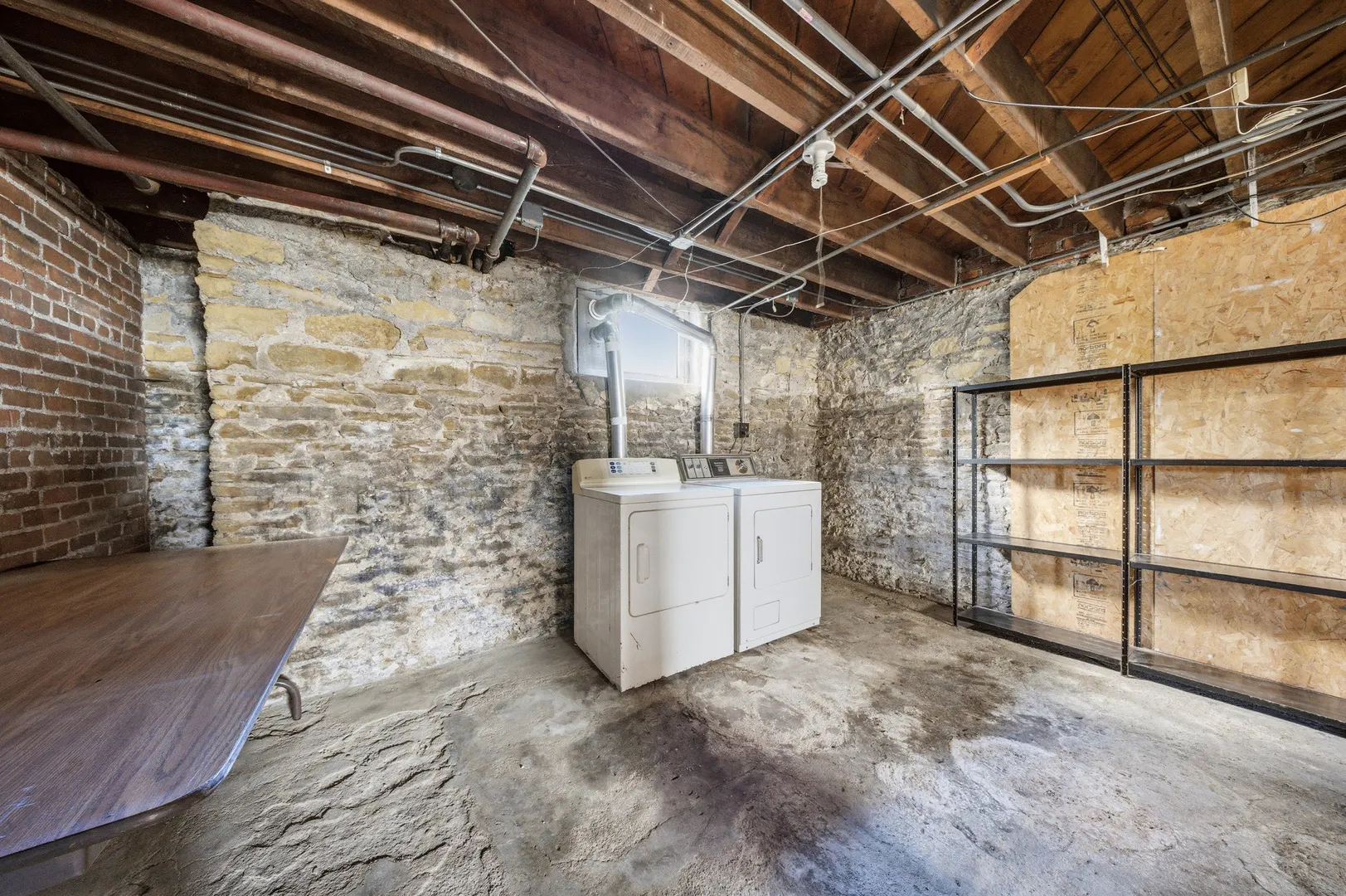 220 W Lincoln Avenue IL