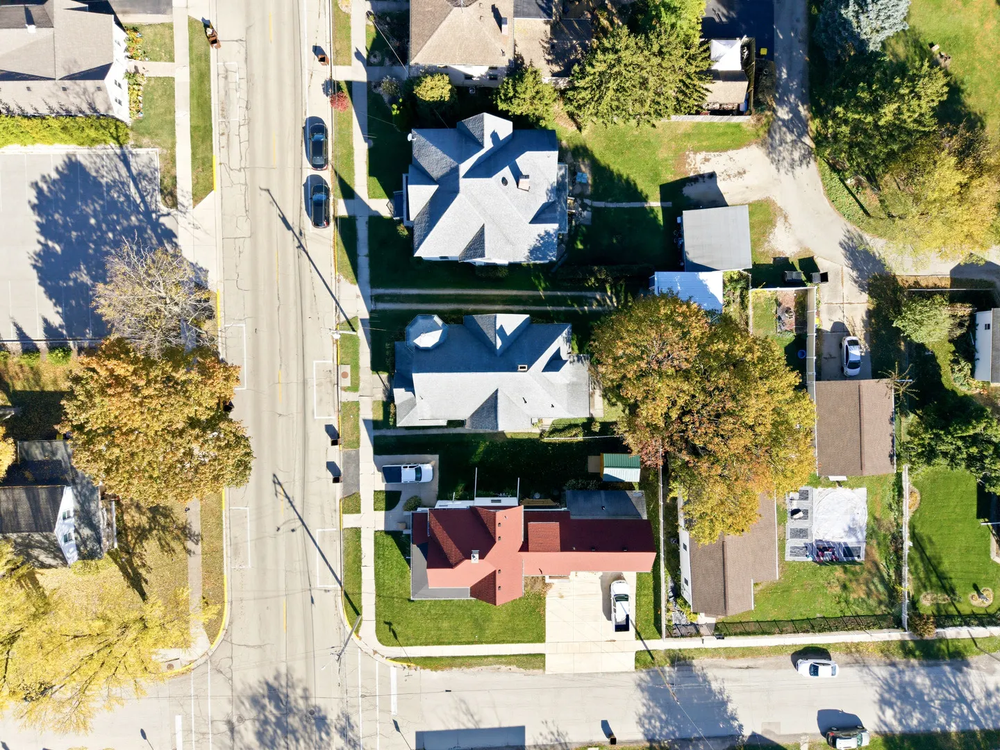 220 W Lincoln Avenue IL