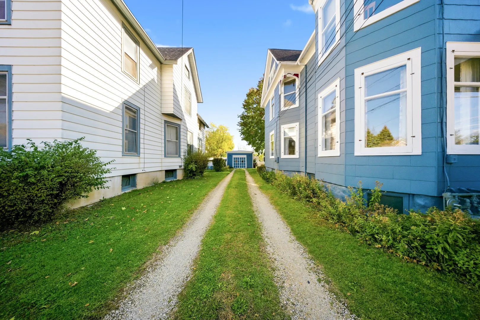 220 W Lincoln Avenue IL