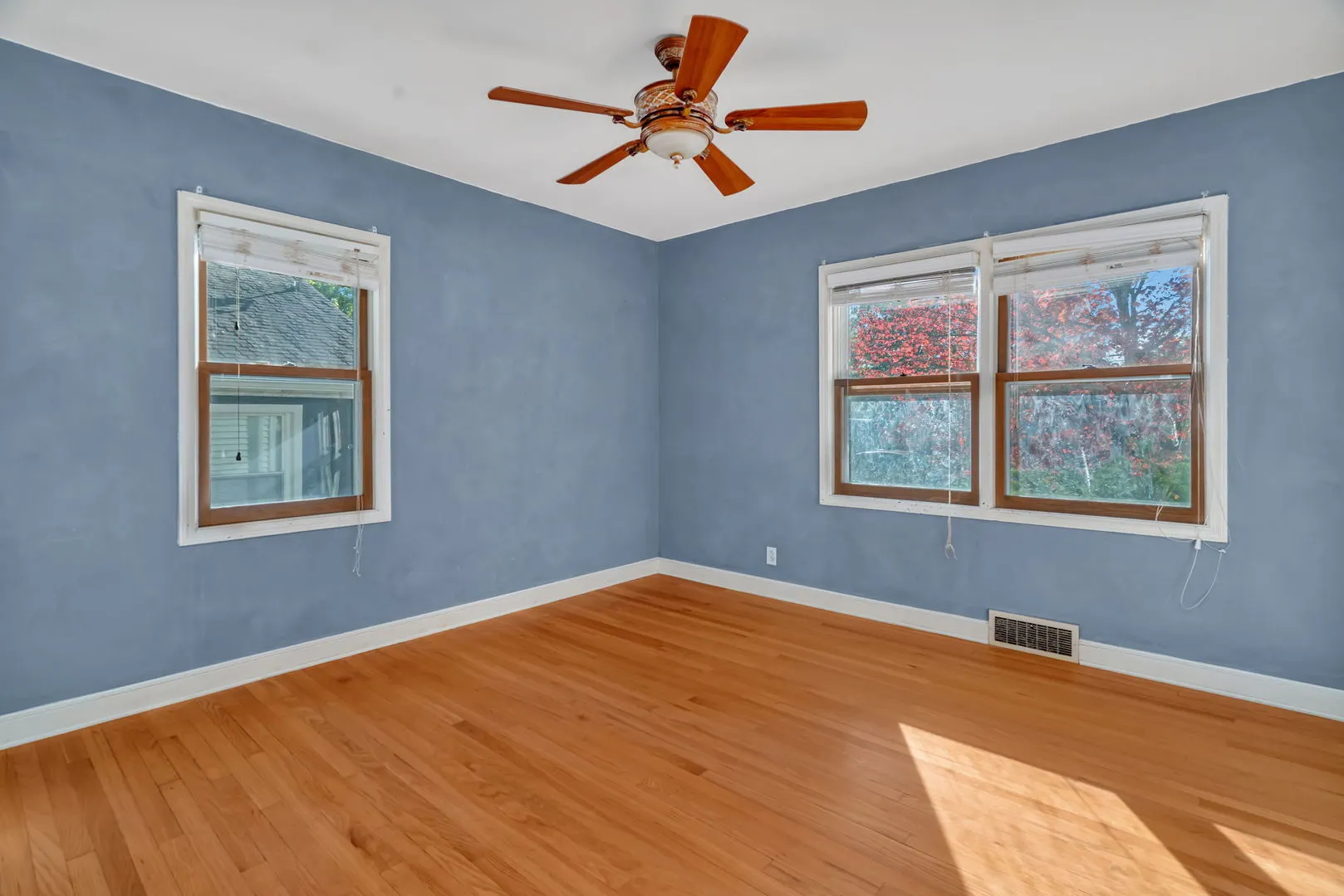 2522 Indiana Avenue IL