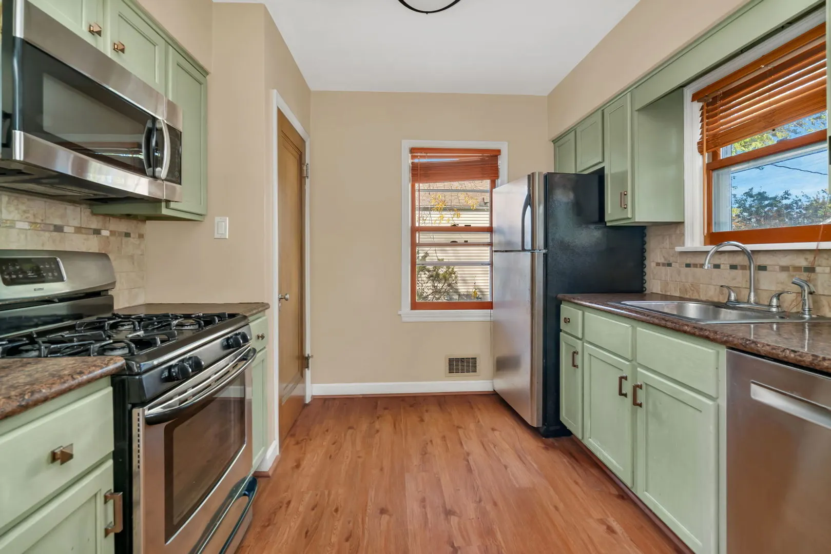 2522 Indiana Avenue IL