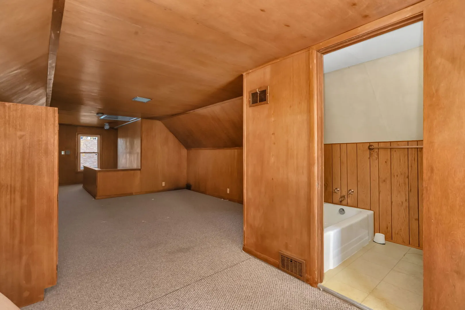 2522 Indiana Avenue IL