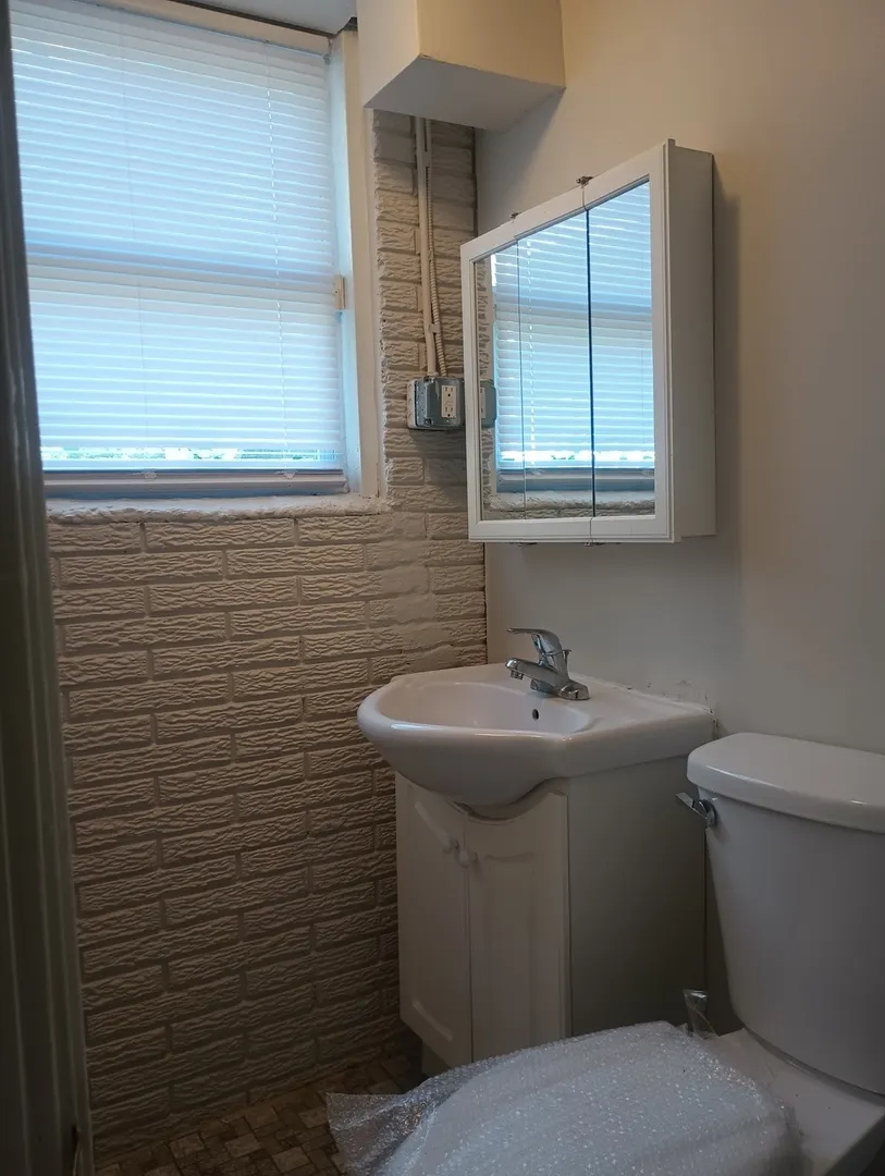 22223 Navaho Avenue IL