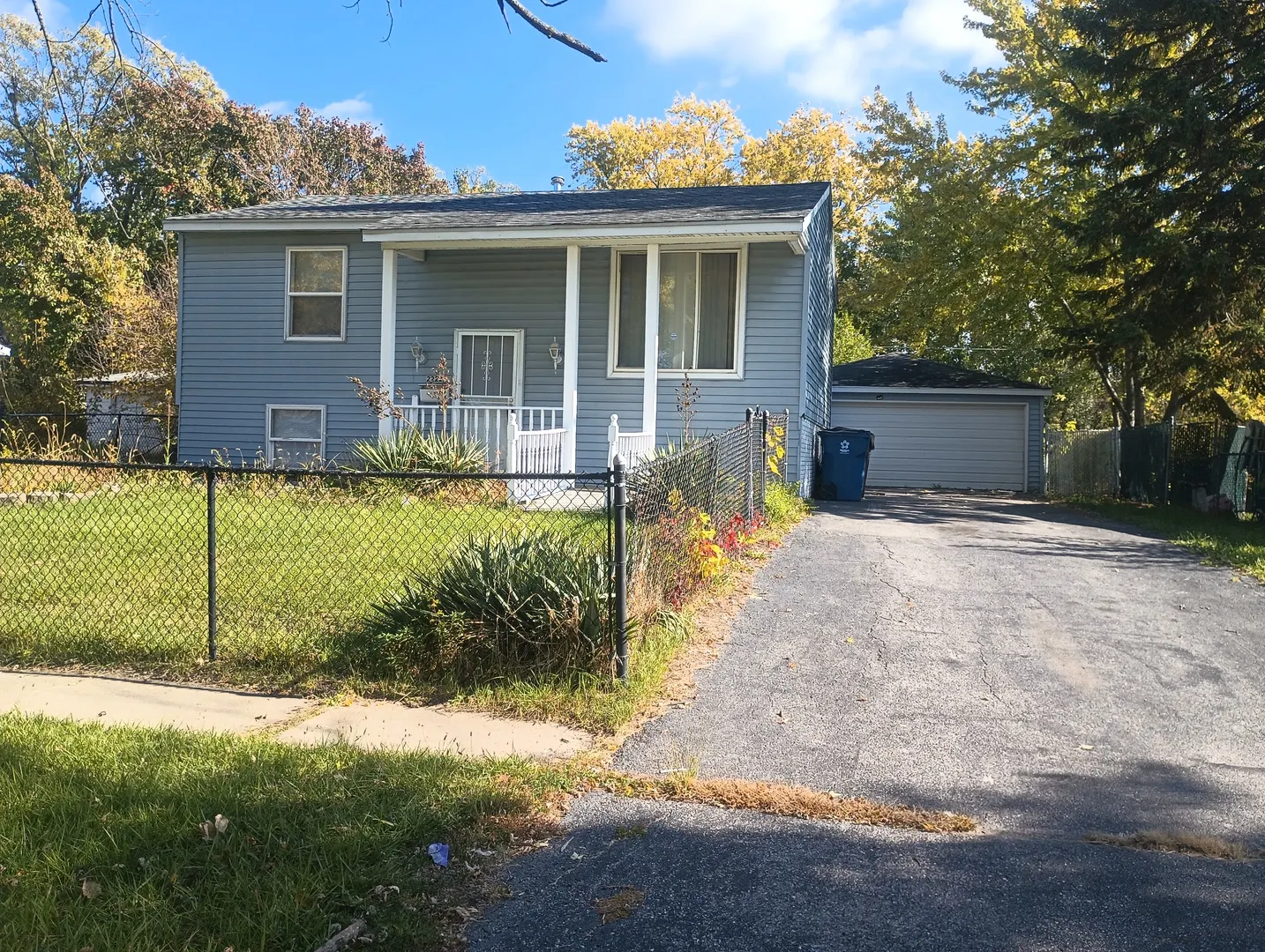 22223 Navaho Avenue IL