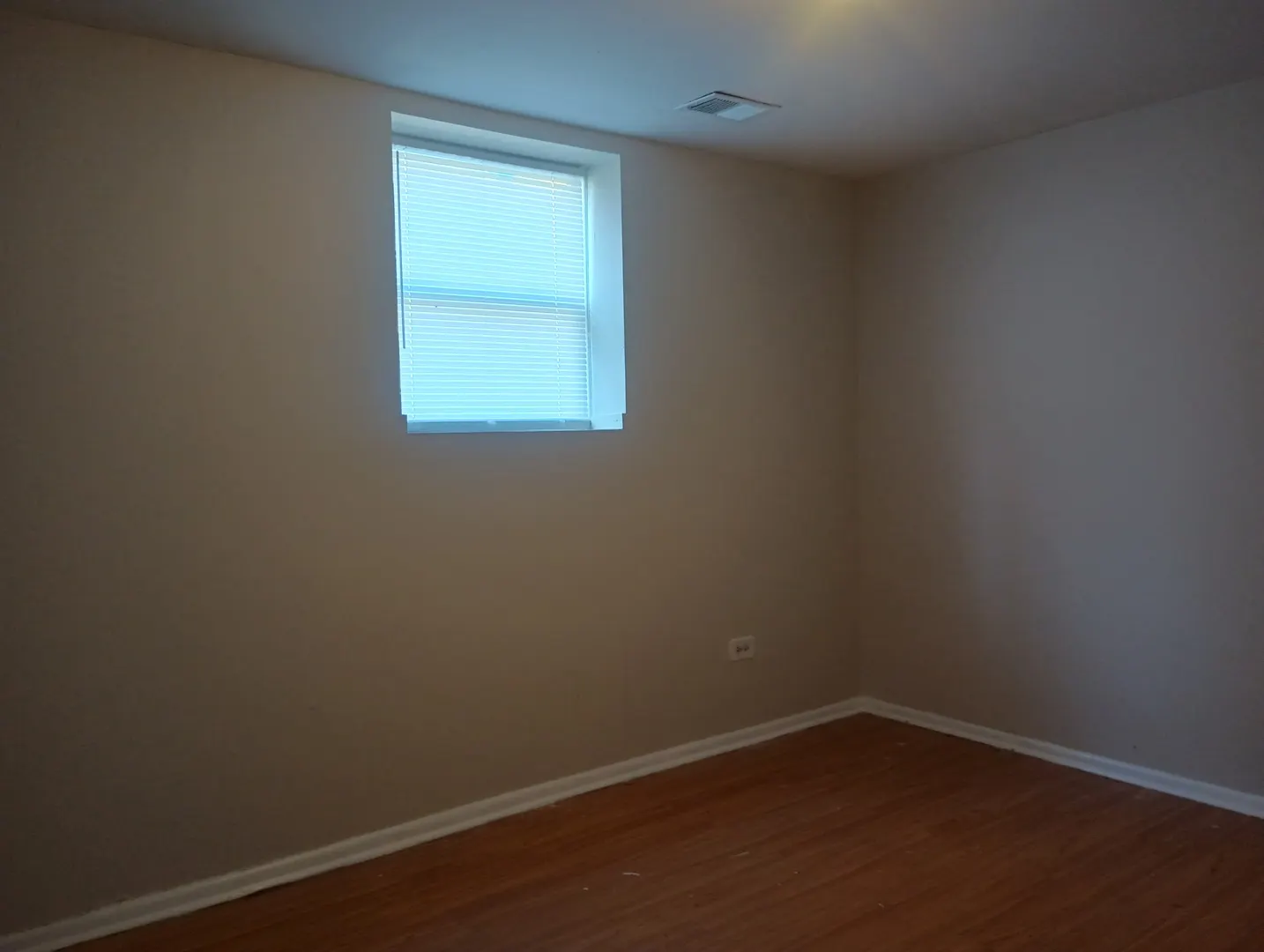 22223 Navaho Avenue IL