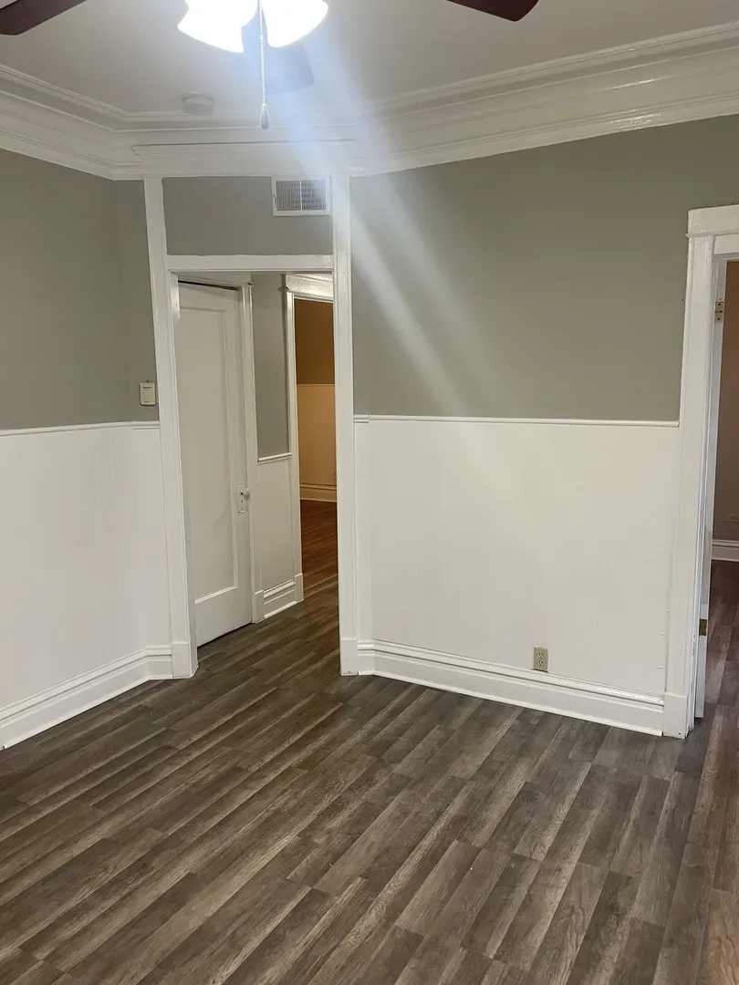 451 E 111th Street 3R IL