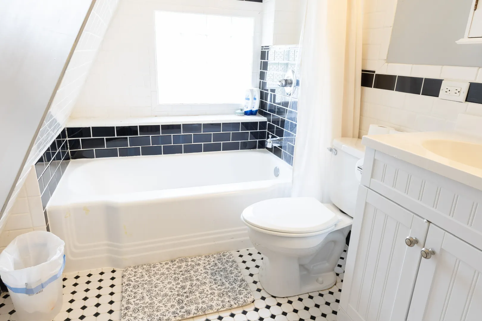 939 Saint John Street IL