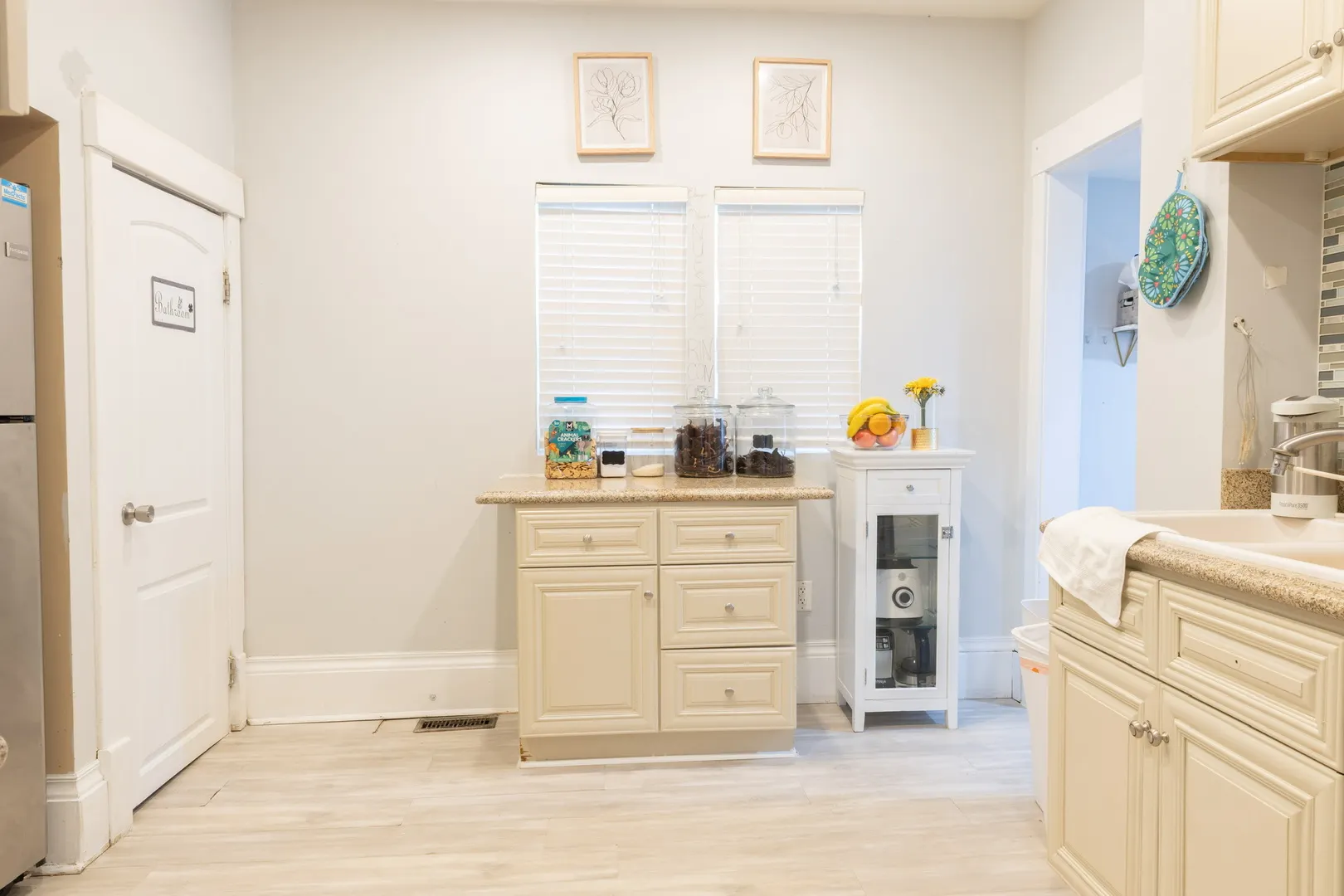 939 Saint John Street IL