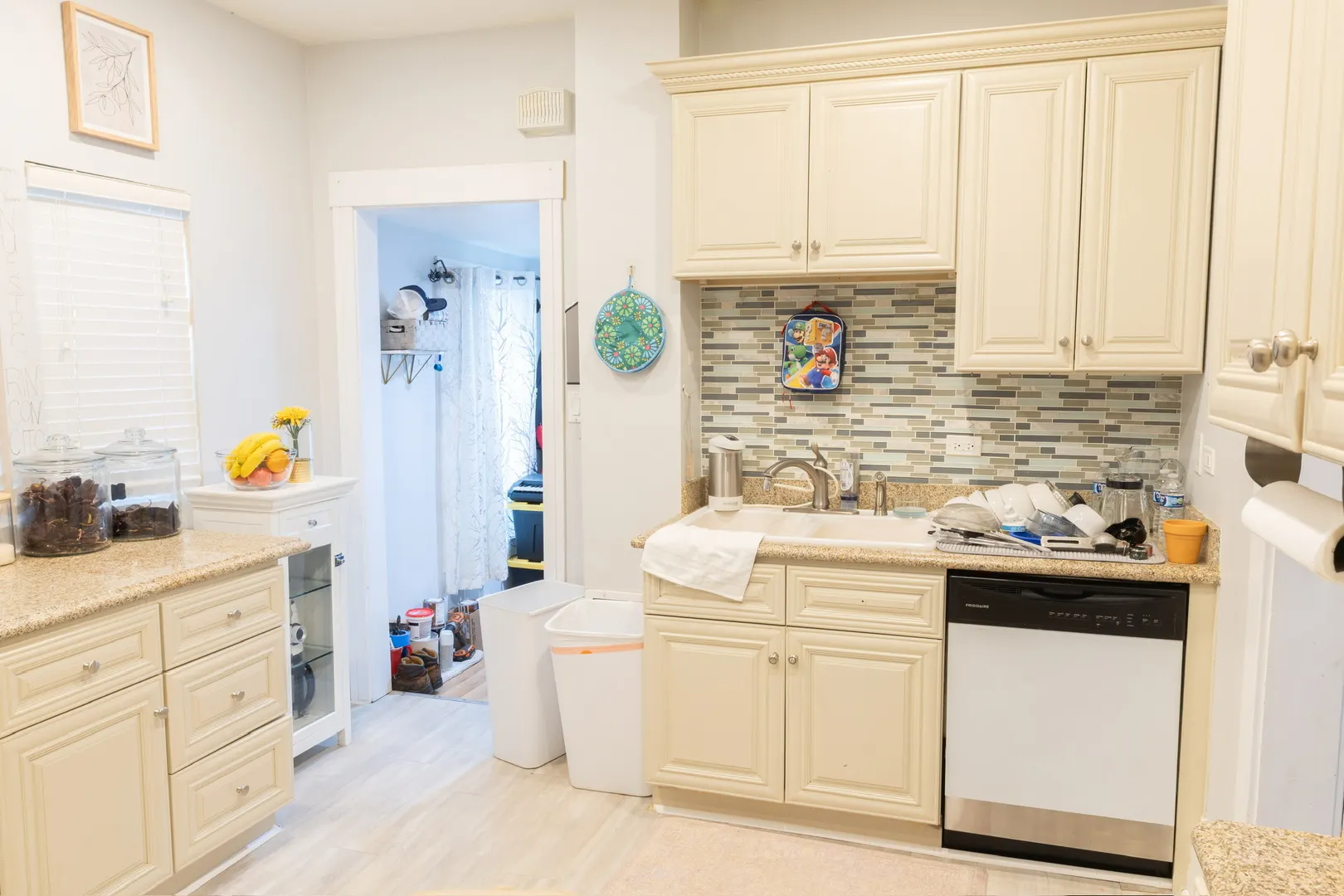 939 Saint John Street IL