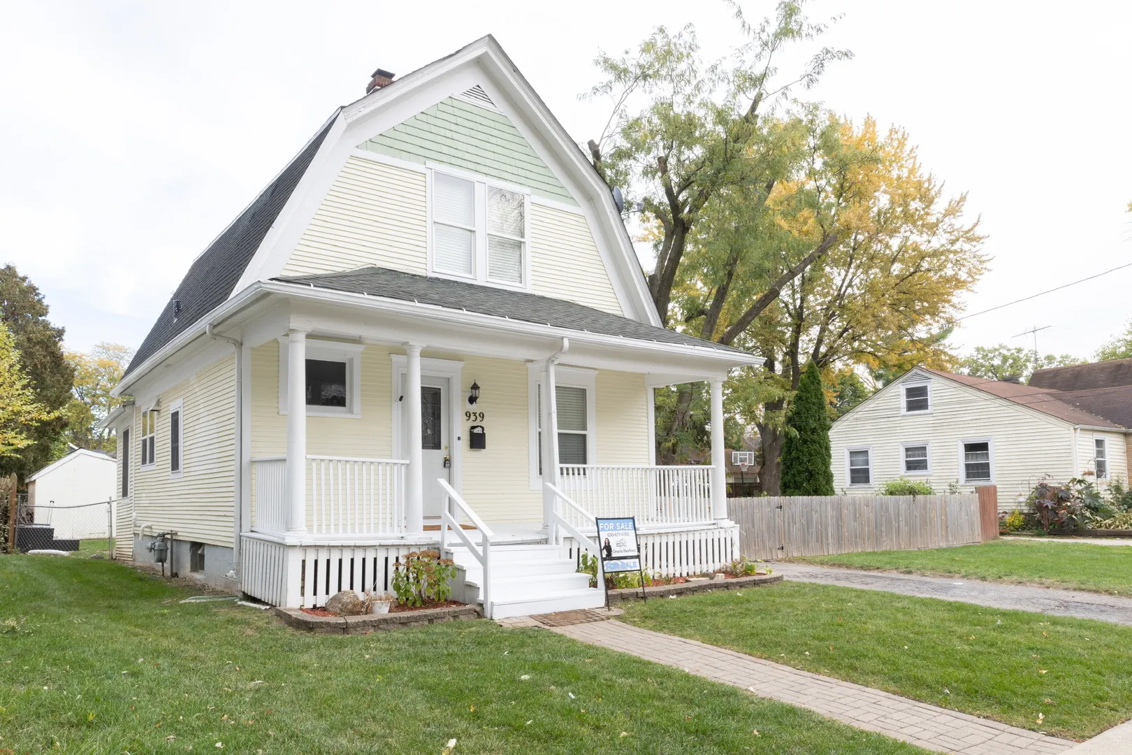 939 Saint John Street IL