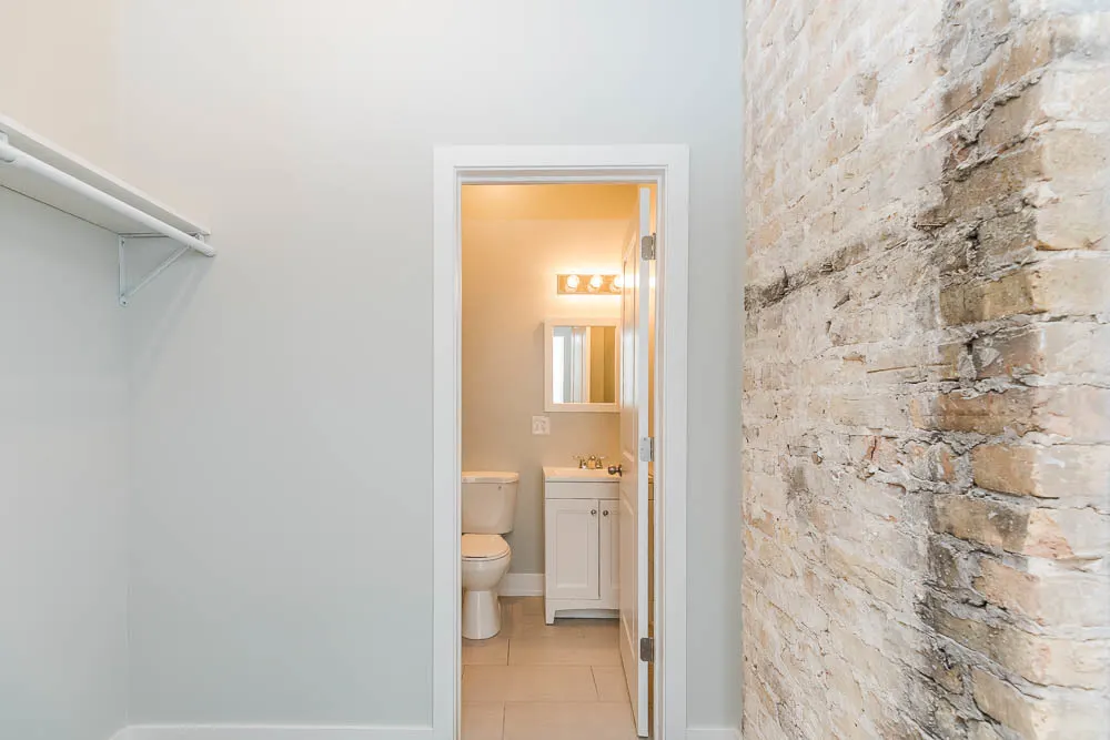 2228 W Cermak Road IL