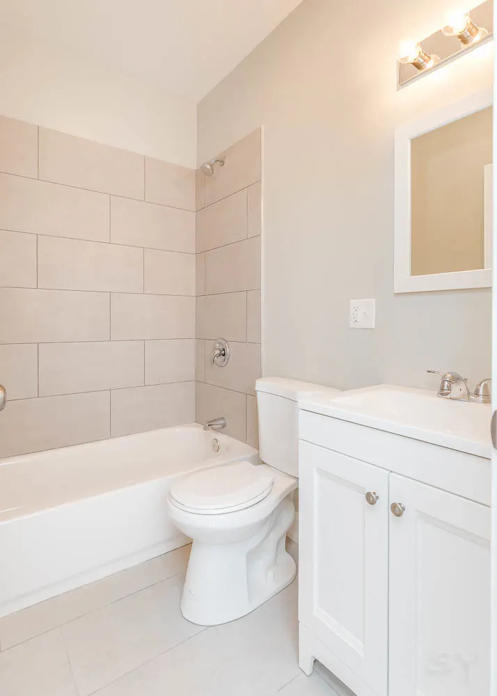 2228 W Cermak Road IL