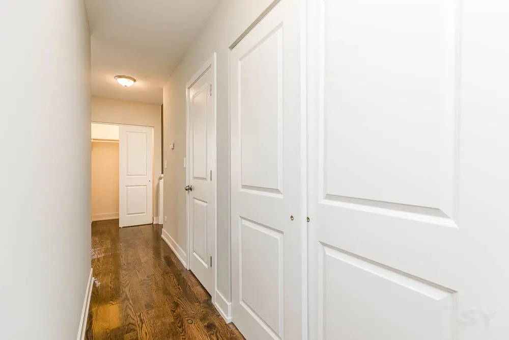 2228 W Cermak Road IL