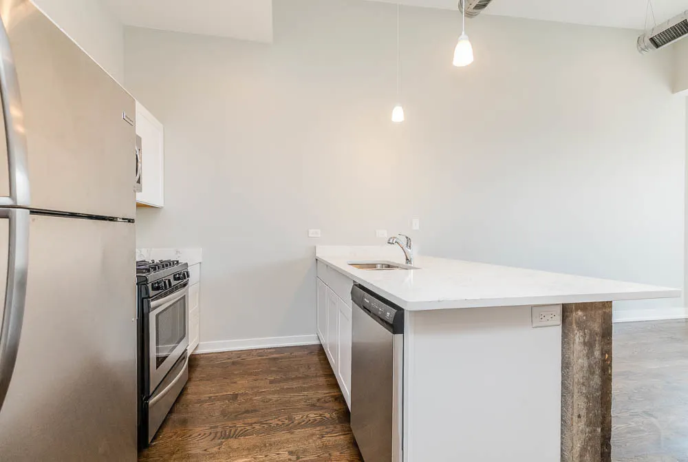 2228 W Cermak Road IL