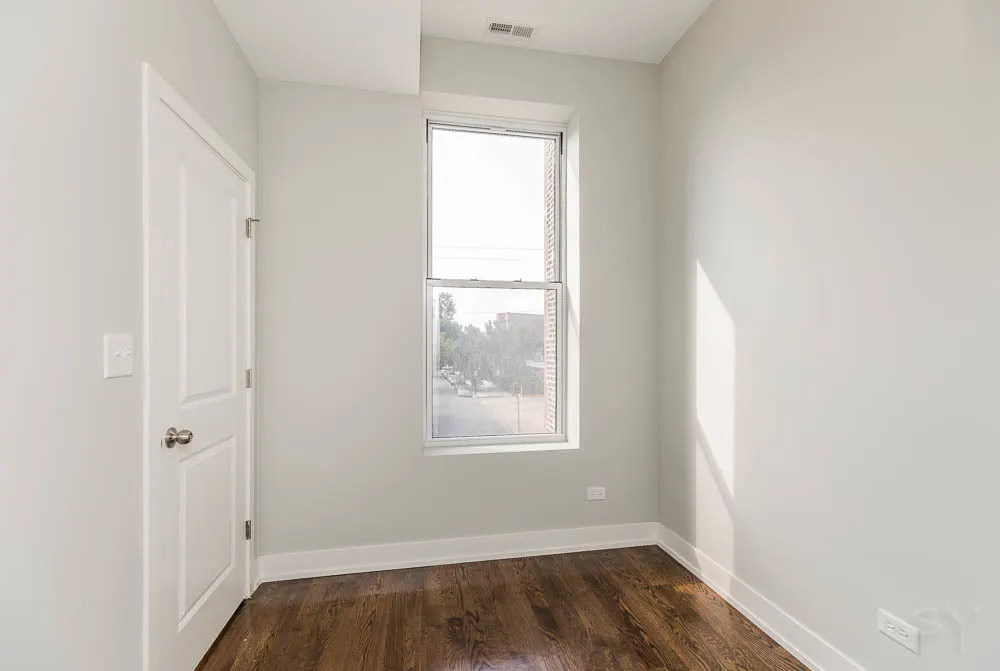 2228 W Cermak Road IL