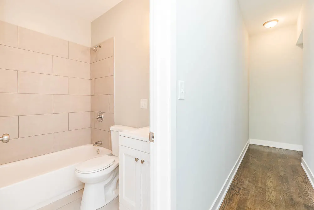 2228 W Cermak Road IL